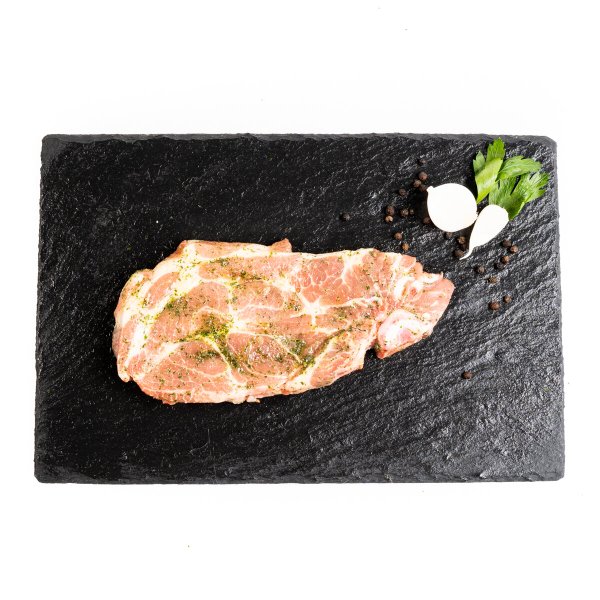 Свински врат с кост със зелена марината