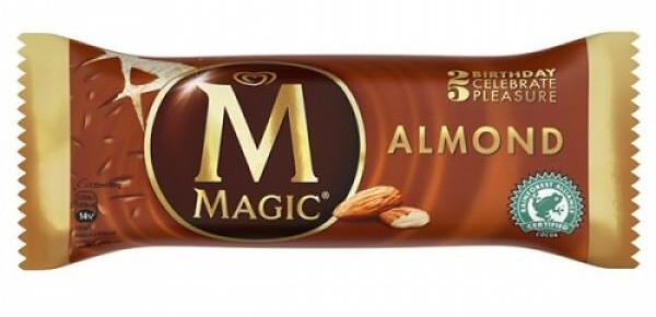 Сладолед MAGIC бадем