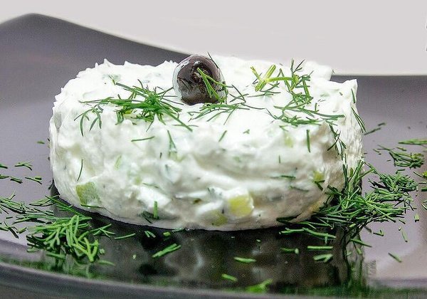 Салата Снежанка ПРЕМИУМ ВКУС В КУТИЯ